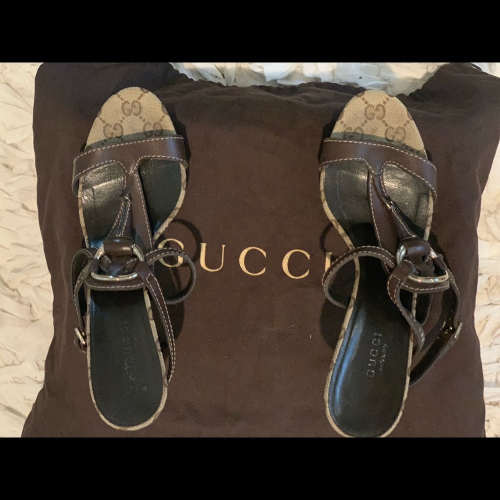 Gucci Brown Monogram Heels - Picture 8 of 15